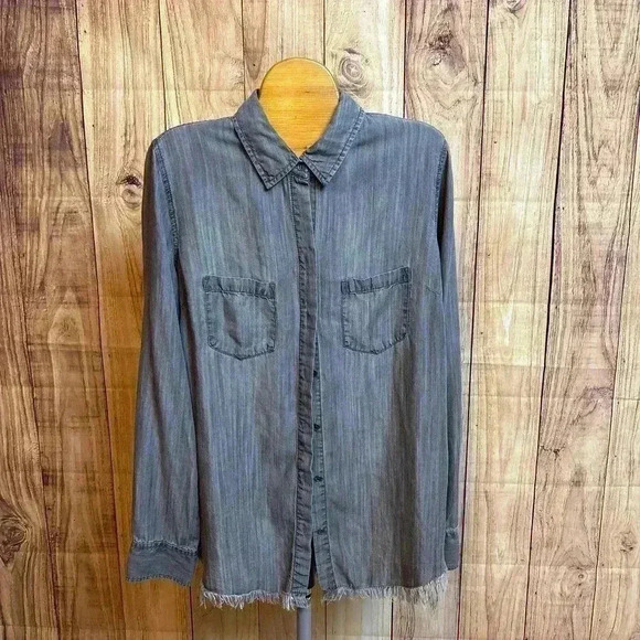 Beachlunchlounge Gray Chambray Hidden Button Down Shirt Women’s Size S/P - Picture 2 of 8